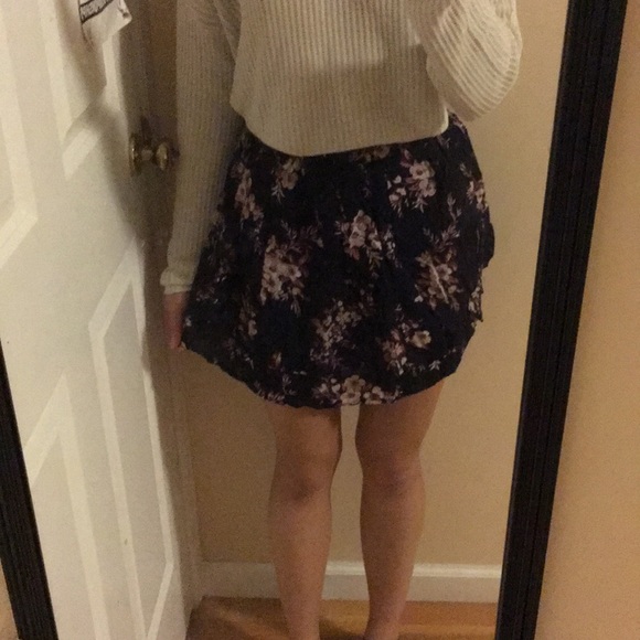 Don’t Ask Why Floral Skirt - Picture 2 of 3